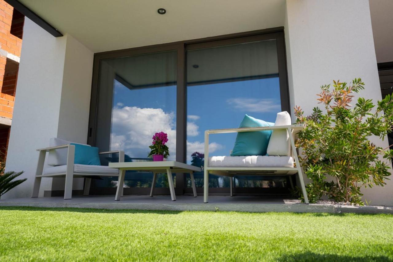 Apartmani Lara Baška Voda Esterno foto